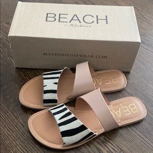 Beach by Matisse zebra print sandals size 7